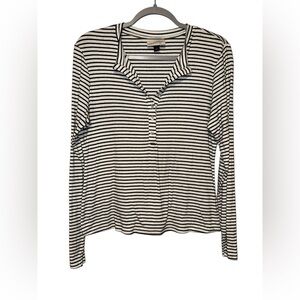 Universal Thread Black and White Striped Button Down Shirt size L